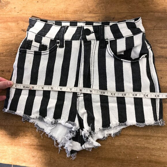 2 FOR $15 BDG High Rise Stripped Shorts - Picture 8 of 16